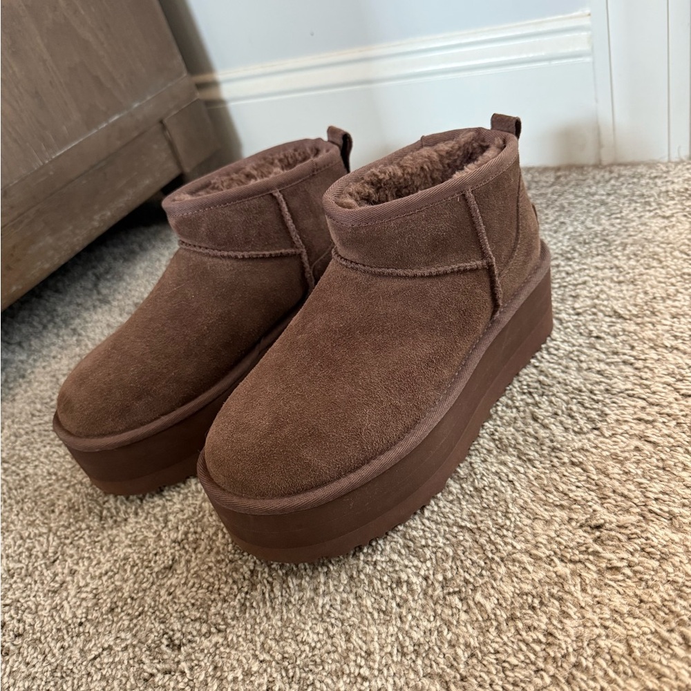 UGG Women's Classic Ultra Mini Platform Boots - Burnt Cedar - Size 6 - Picture 2 of 10